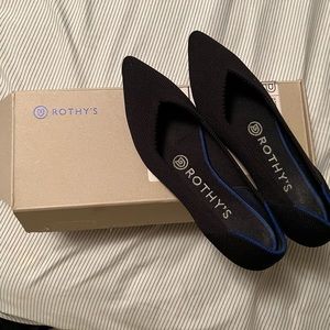 BRAND NEW / Size 6 - Rothy’s - Black “The Point” style